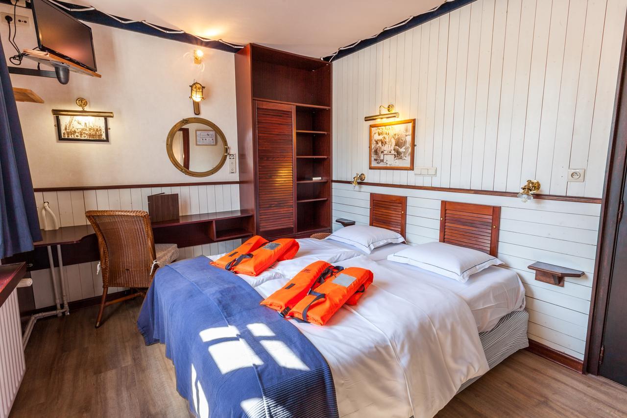 Boat Hotel De Barge Брюж Екстериор снимка